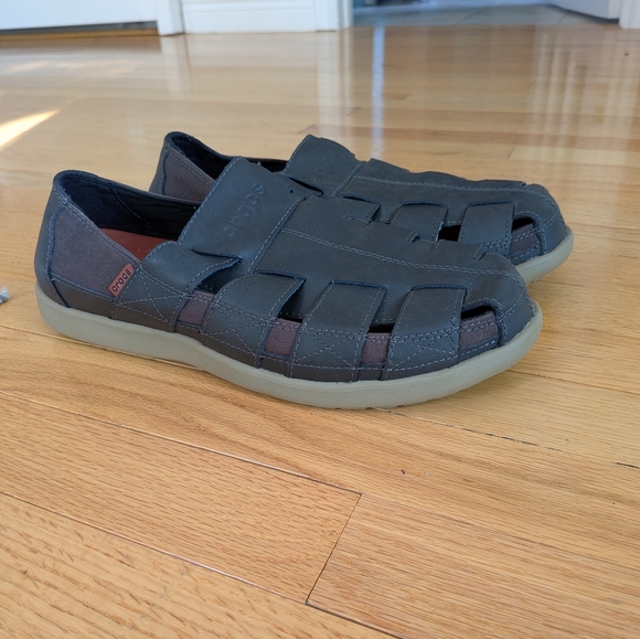 CROCS Other - Crocs Santa Cruz Leather Fisherman Sandals Size 11.